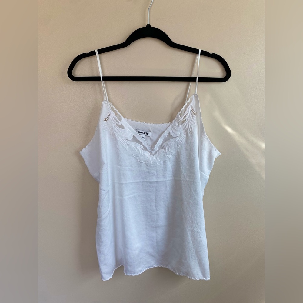 Beautiful dainty Express white camisole